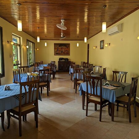 Parkview Inn Моши Екстериор снимка